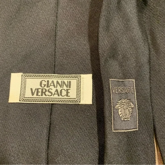 Gianni Versace Black tie - Picture 2 of 5